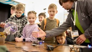 Праздник науки: в Дубне состоялся фестиваль «Дни физики»