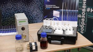 В ЦПФ ЛЯР ОИЯИ разработали новое устройство для эффективной фильтрации жидкостей