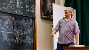 ЛТФ ОИЯИ проводит летнюю школу по квантовой теории поля